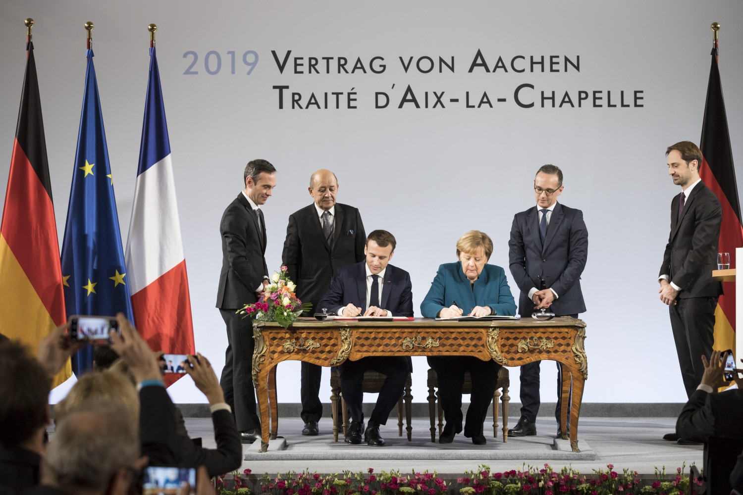 Frankrijk en Duitsland bezegelen vriendschap 