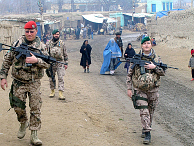Duitse soldaten op patrouille in Afghanistan. Afb: bundeswehr.de