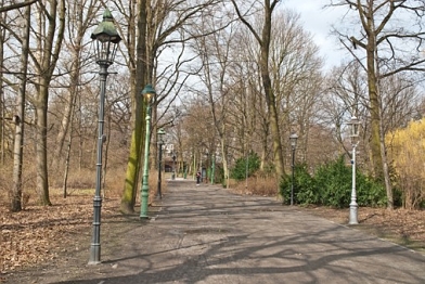 Veel Berlijners zijn zich niet bewust van de historische betekenis van de gaslantaarns in Tiergarten. Afb: Marjolein den Hartog