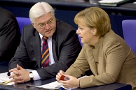 Bondskanselier Merkel en minister van Buitenlandse Zaken Steinmeier stippelden het afgelopen jaar het buitenlandse beleid uit. Afb: DPA/Picture Alliance