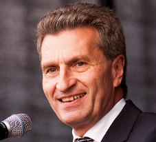 Energiecommissaris Oettinger voorvechter kerncentrales