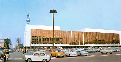Het Palast der Republik in 1977. Afb: wikipedia