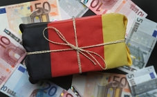 Merkel kondigt 80 miljard aan bezuinigingen aan